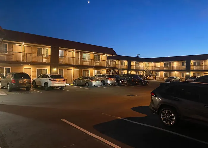 Days Inn By Wyndham Newport Or